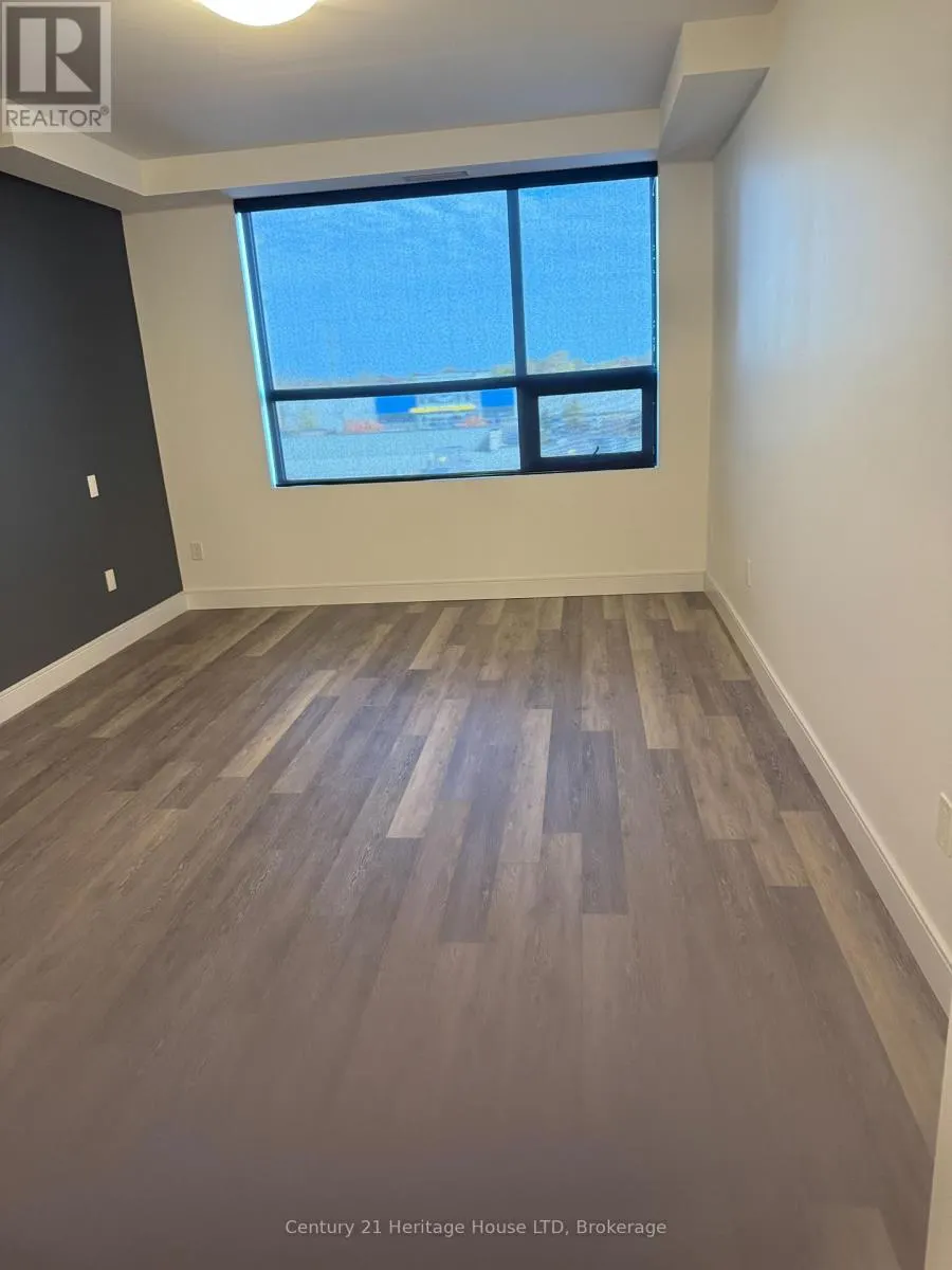 302 - 300G FOURTH AVENUE #302