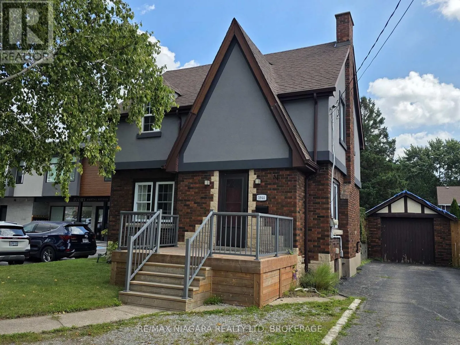 5944 DORCHESTER ROAD