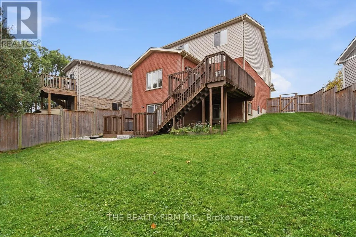 998 QUEENSBOROUGH COURT