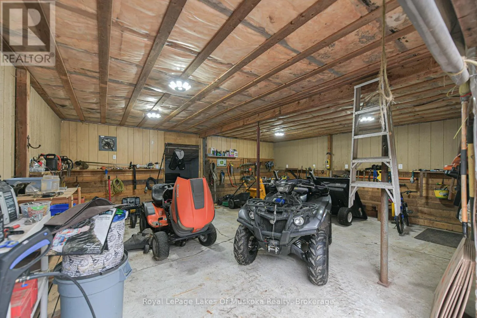 3575 118 HIGHWAY E