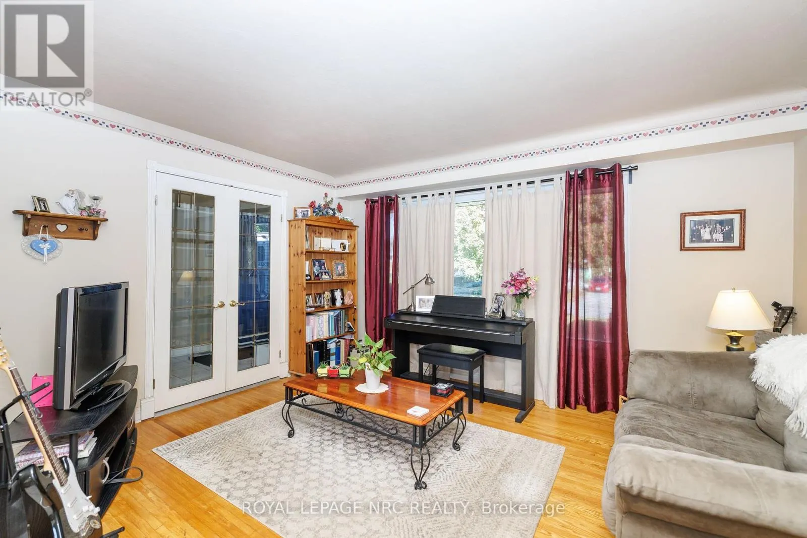 13 ROYAL MANOR DRIVE