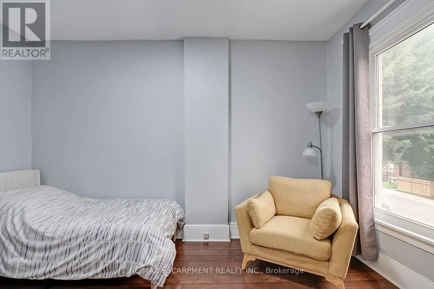 2 - 87 COLBOURNE STREET