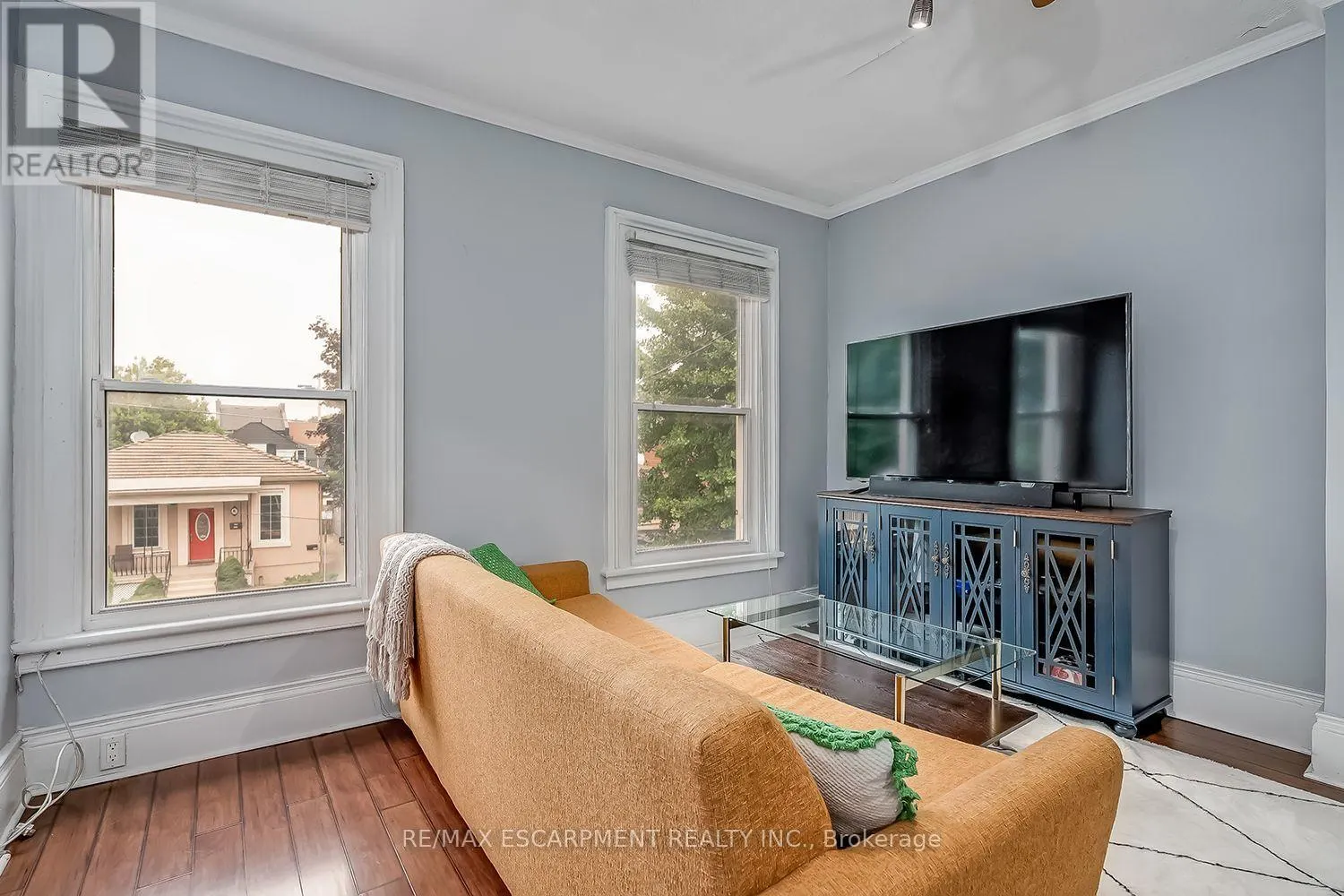 2 - 87 COLBOURNE STREET