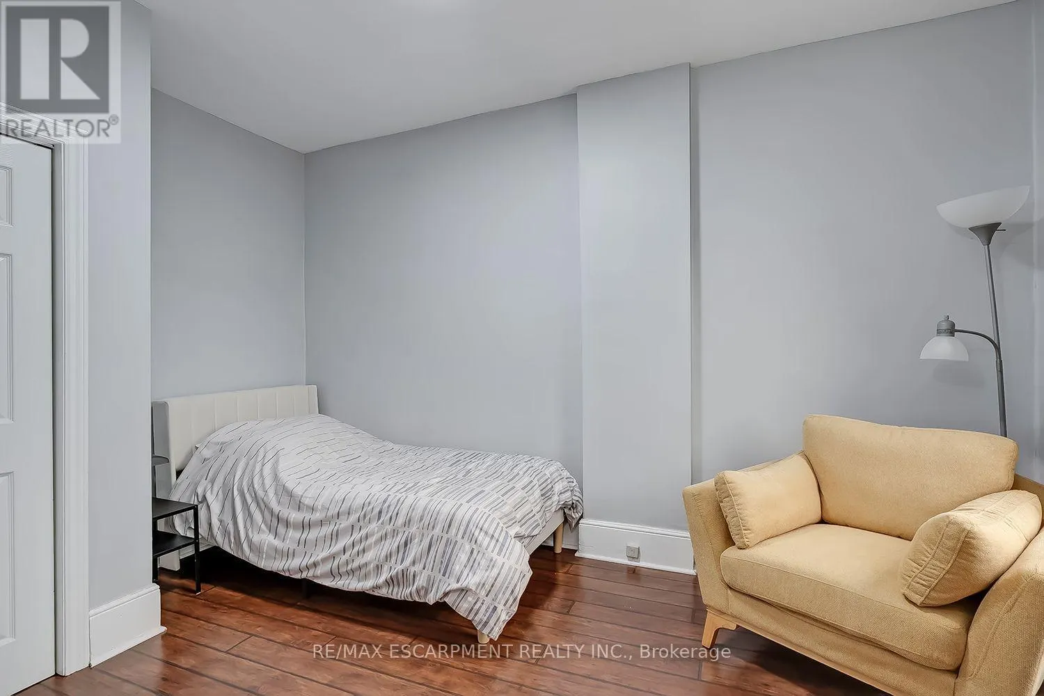 2 - 87 COLBOURNE STREET