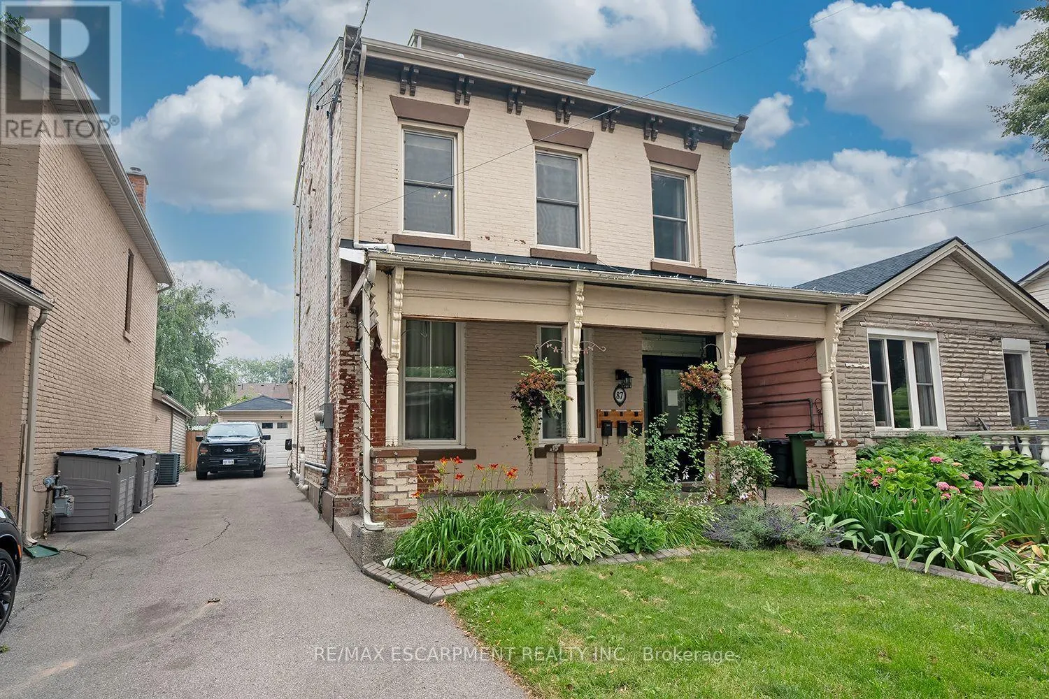2 - 87 COLBOURNE STREET