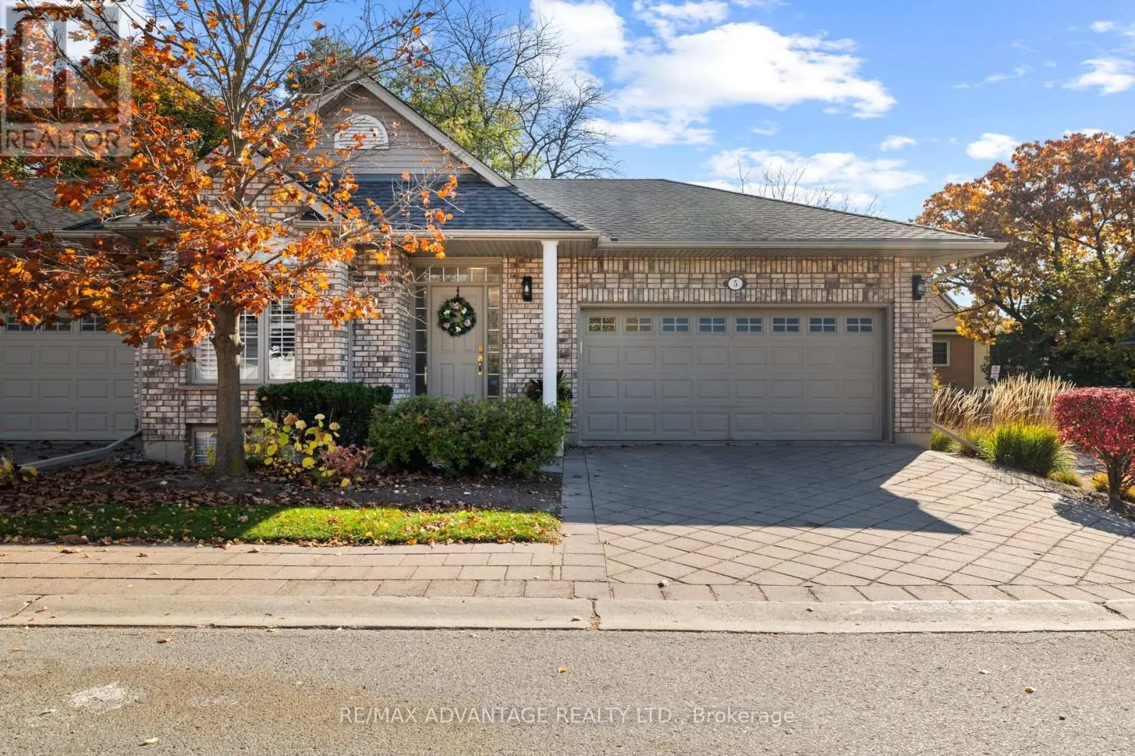 5 - 1574 RICHMOND STREET #5