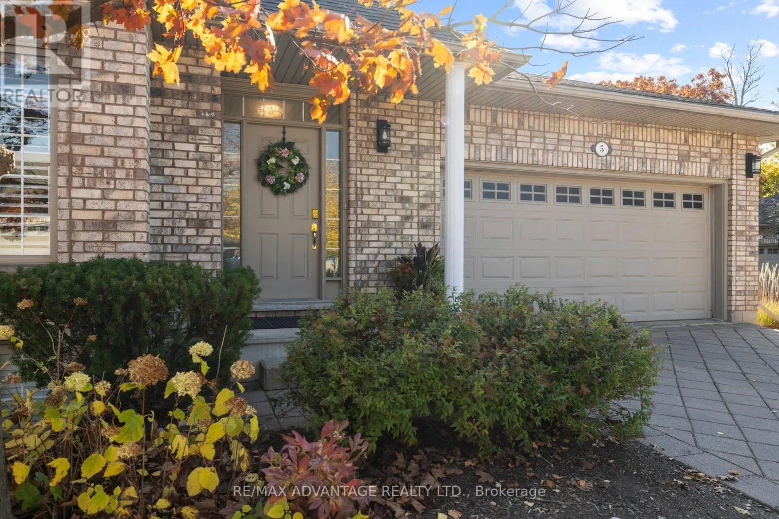 5 - 1574 RICHMOND STREET #5