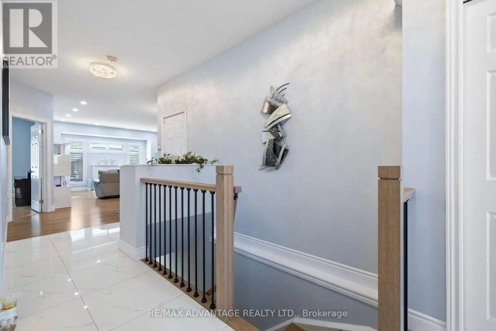 5 - 1574 RICHMOND STREET #5