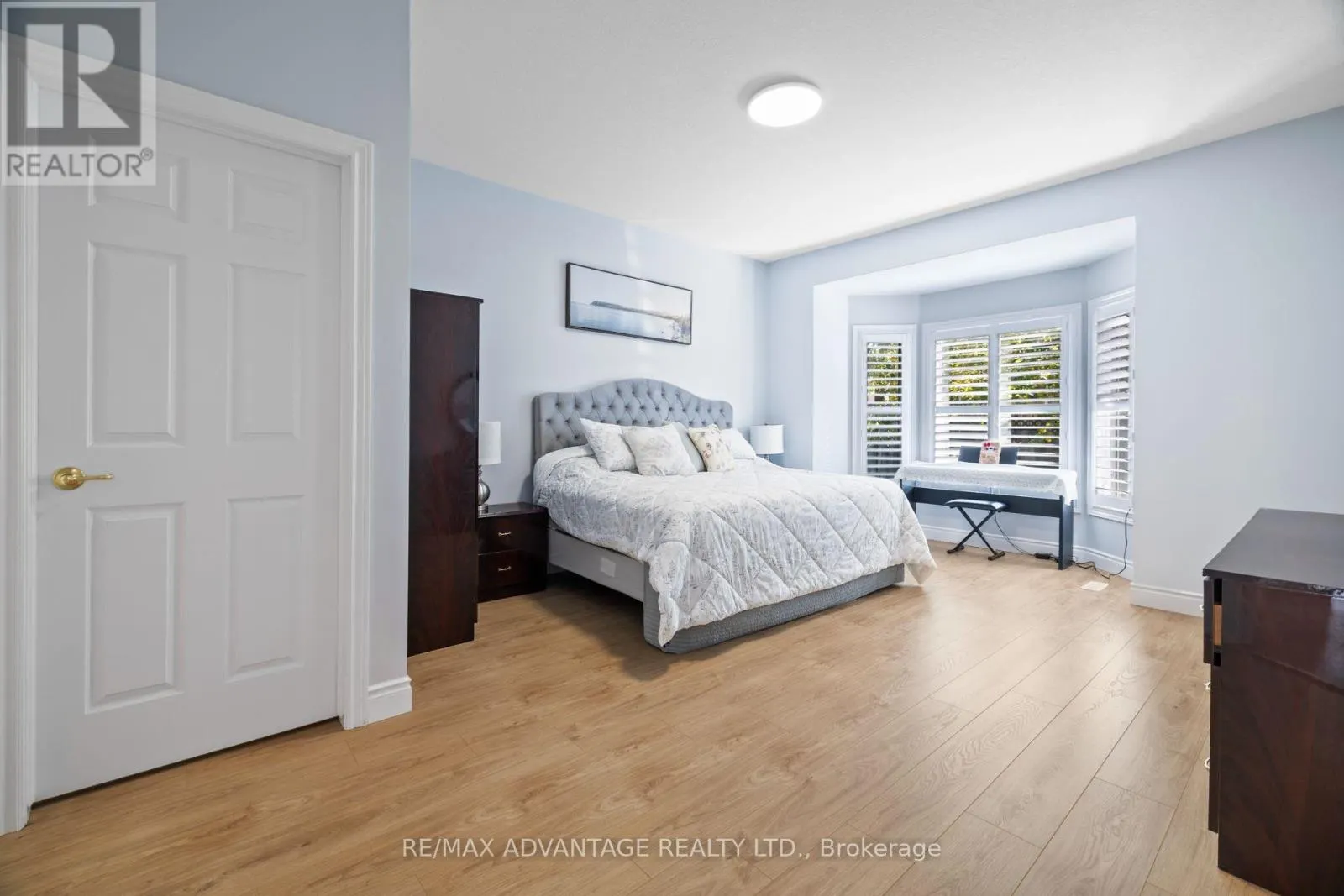 5 - 1574 RICHMOND STREET #5