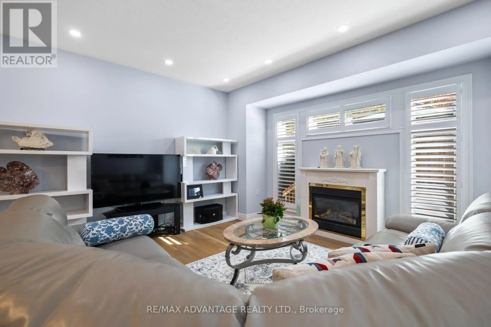 5 - 1574 RICHMOND STREET #5