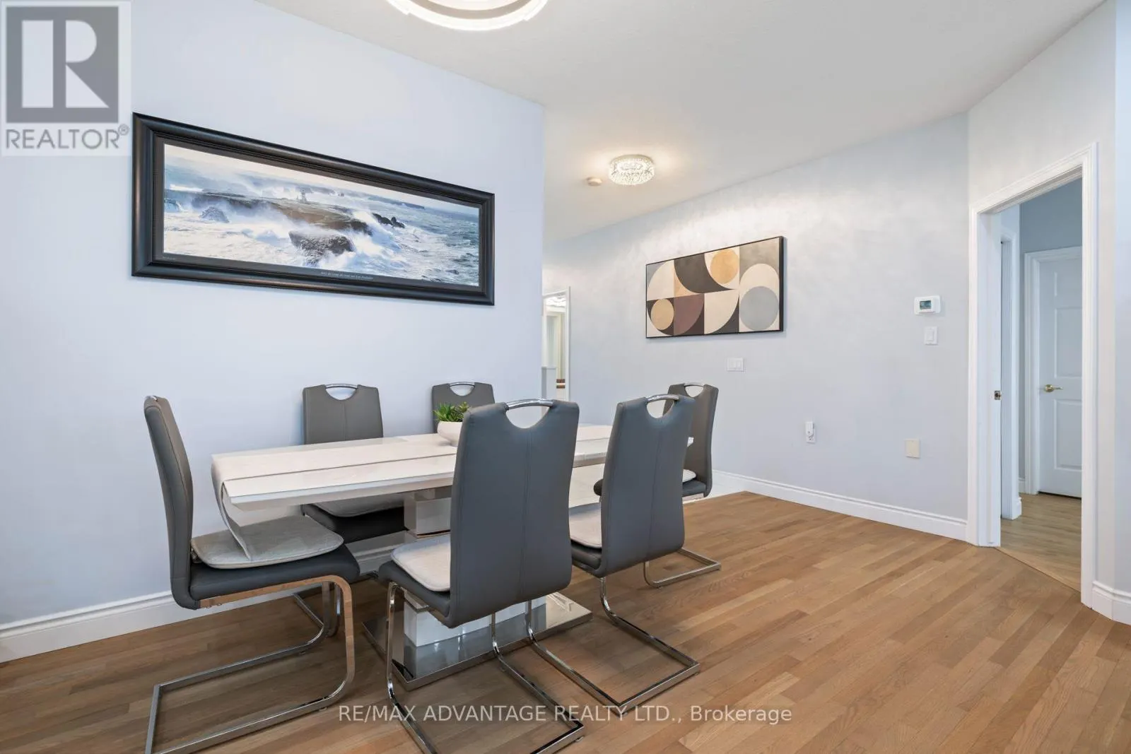 5 - 1574 RICHMOND STREET #5
