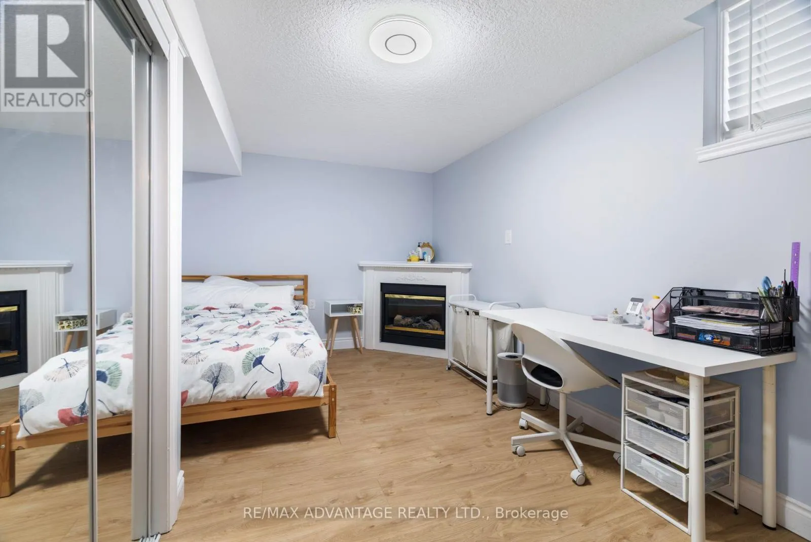 5 - 1574 RICHMOND STREET #5