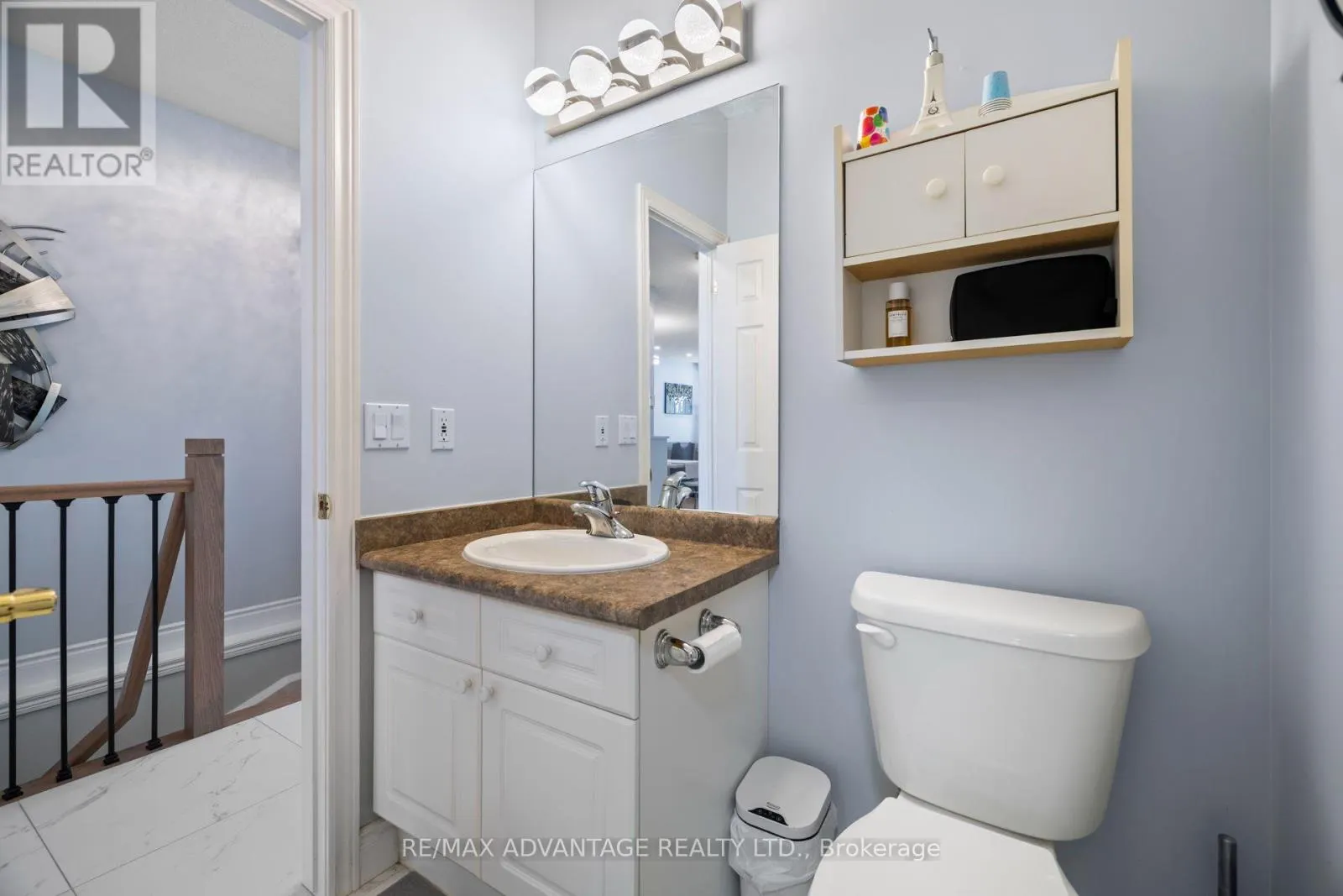 5 - 1574 RICHMOND STREET #5