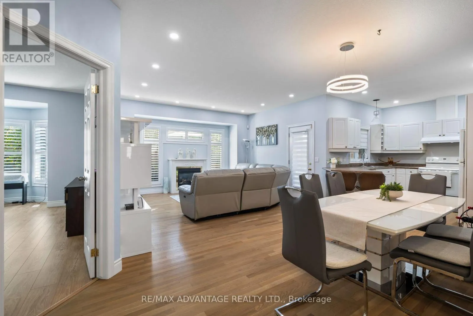 5 - 1574 RICHMOND STREET #5