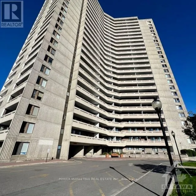 909 - 1081 AMBLESIDE DRIVE