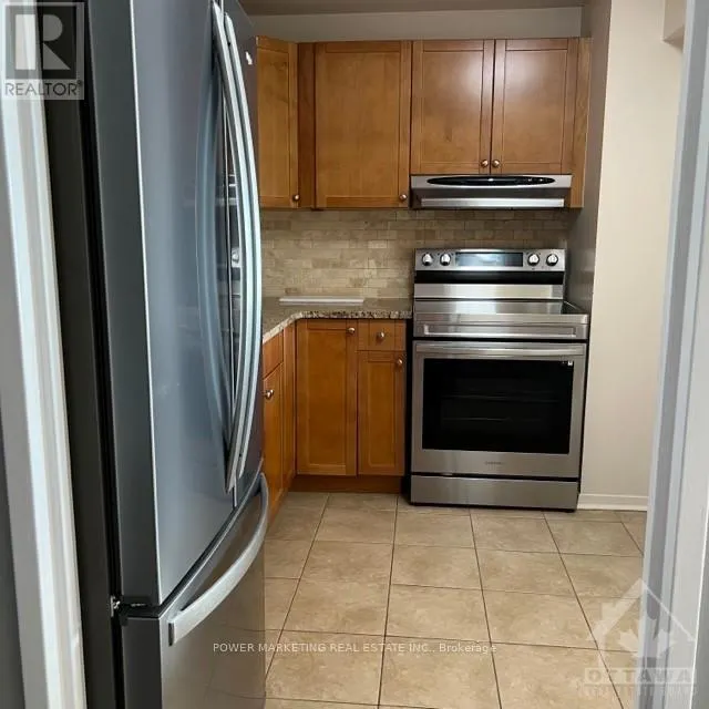 909 - 1081 AMBLESIDE DRIVE