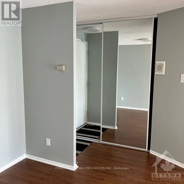 909 - 1081 AMBLESIDE DRIVE