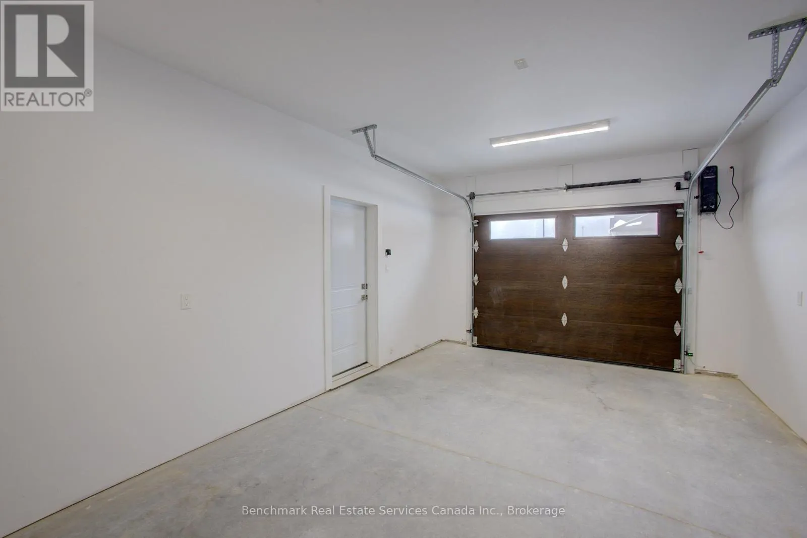 54 - 1182 QUEEN STREET #54