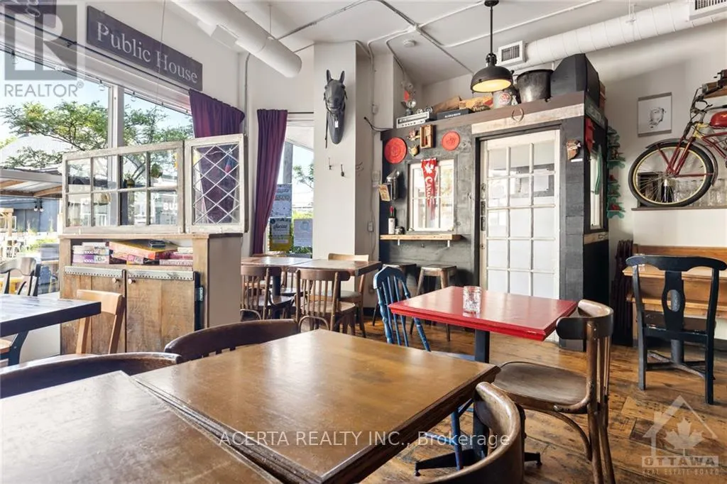 1008 WELLINGTON STREET W