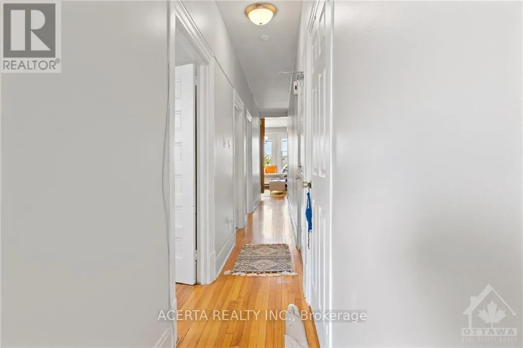 1008 WELLINGTON STREET W