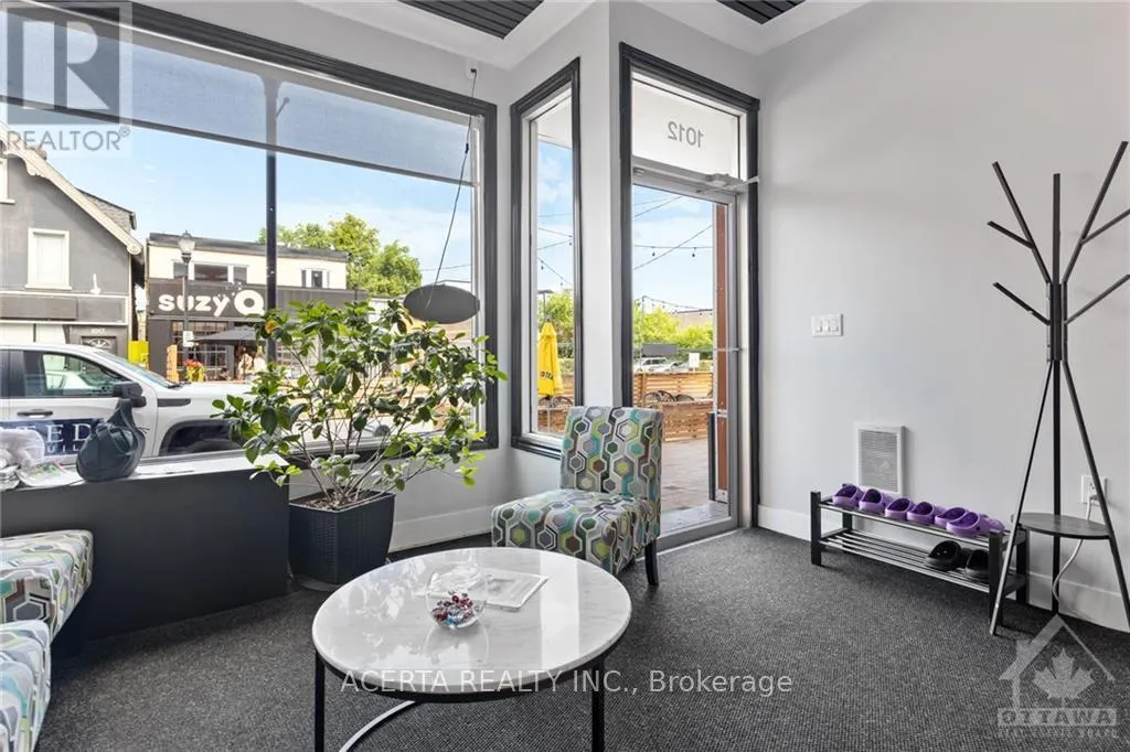 1008 WELLINGTON STREET W