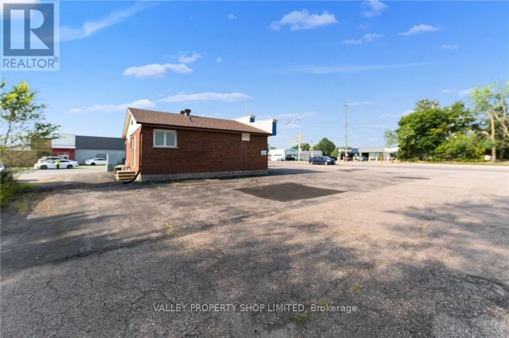 3436 PETAWAWA BOULEVARD