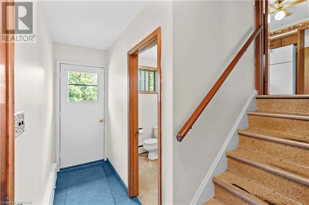 1352 CENTRE Road
