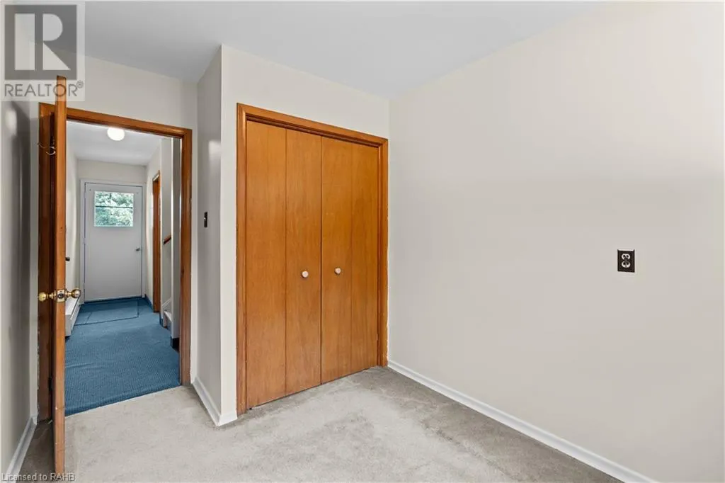 1352 CENTRE Road