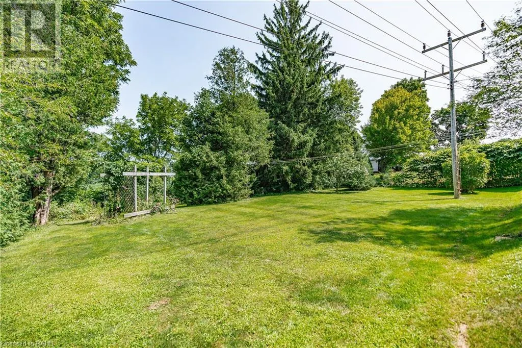 1352 CENTRE Road