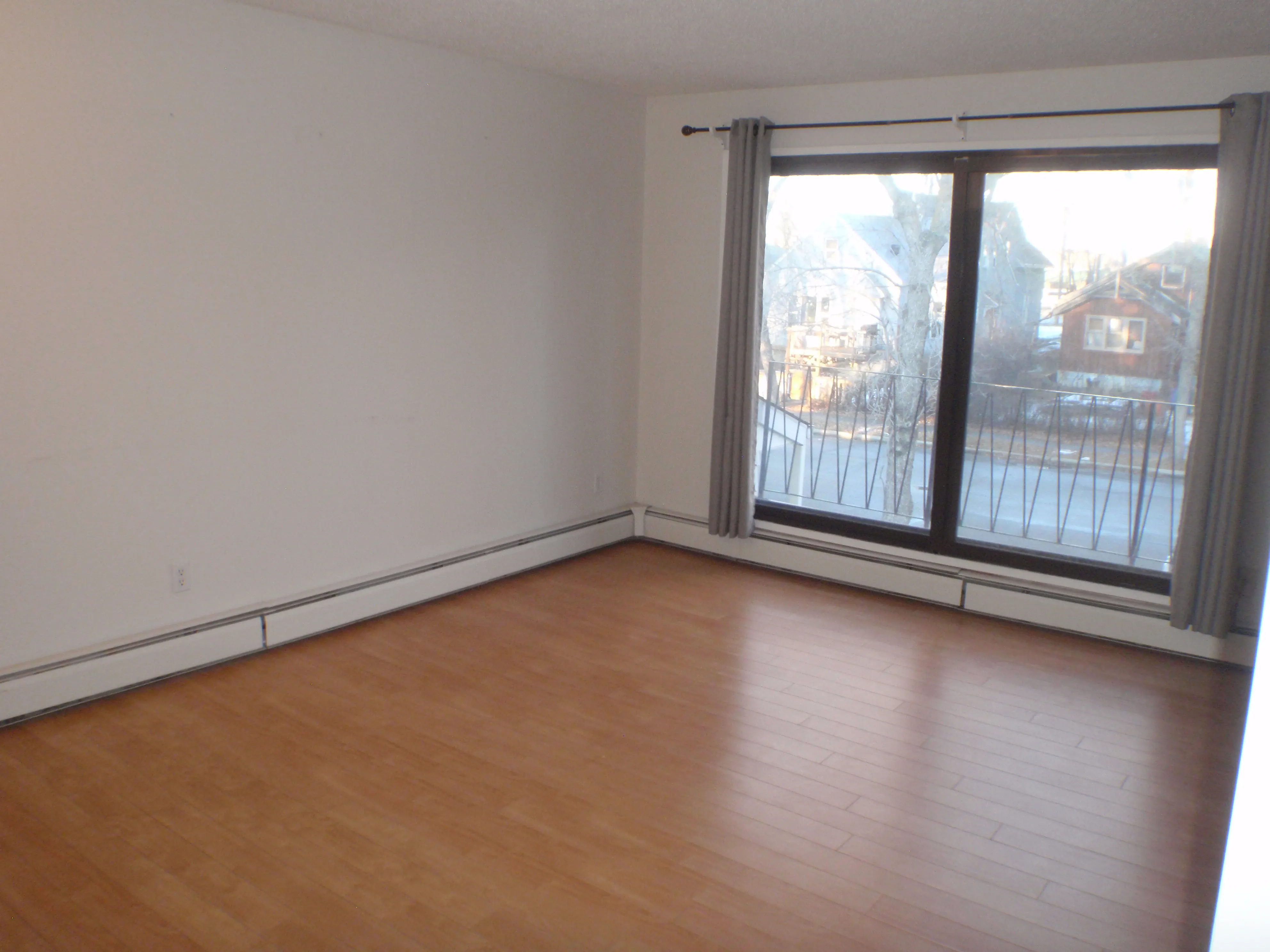52 Avenue
