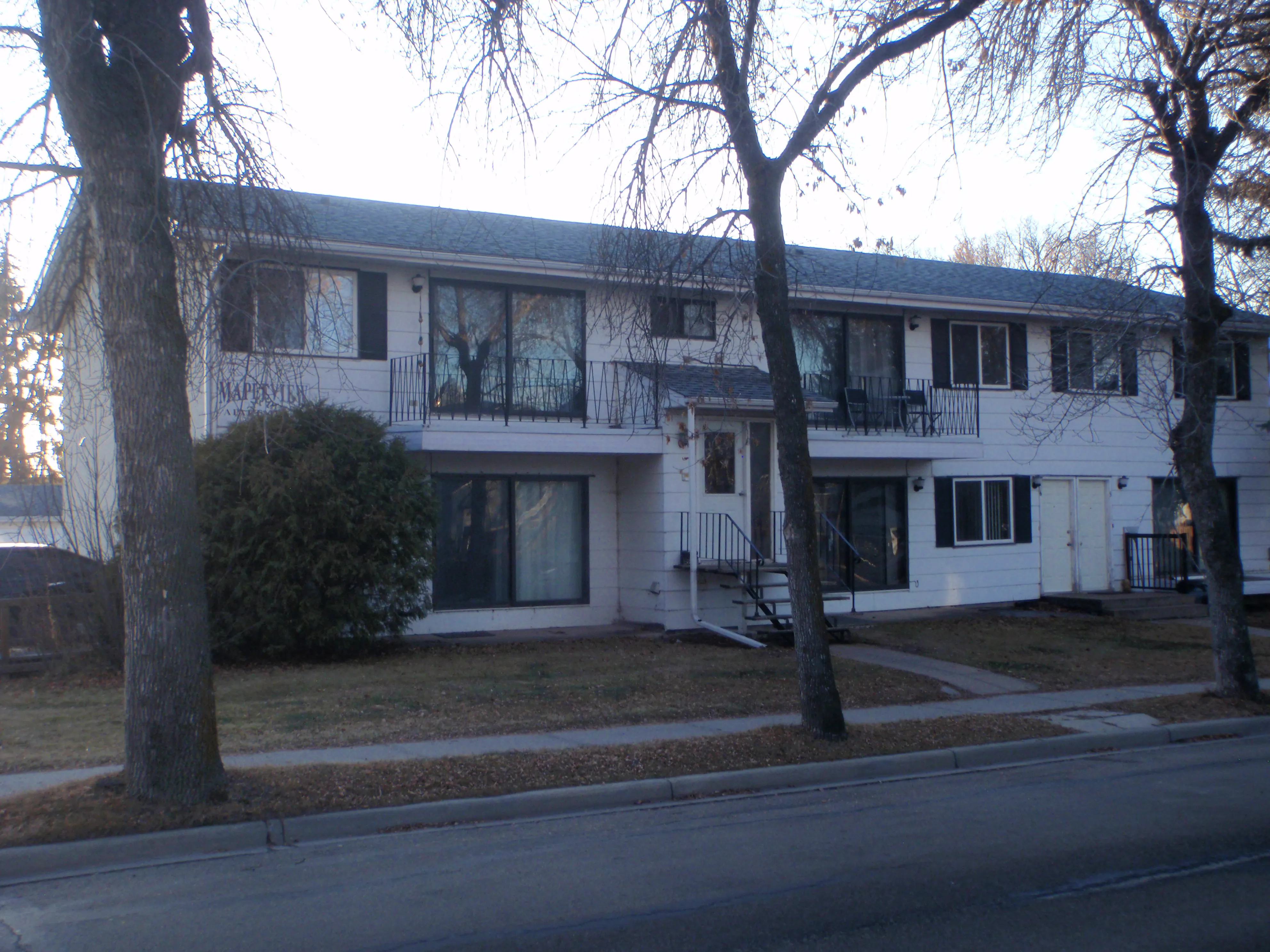 52 Avenue