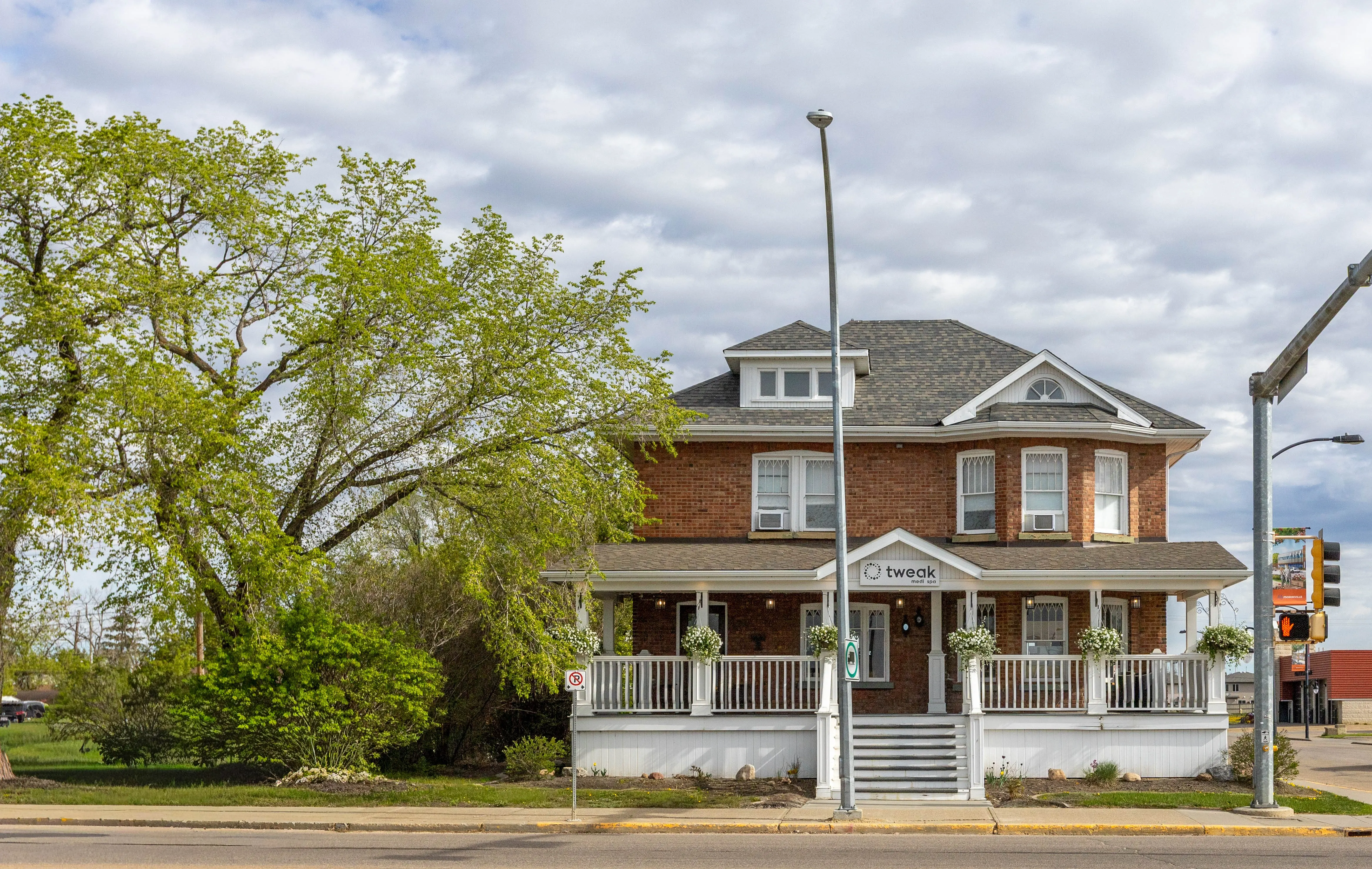 100 Avenue
