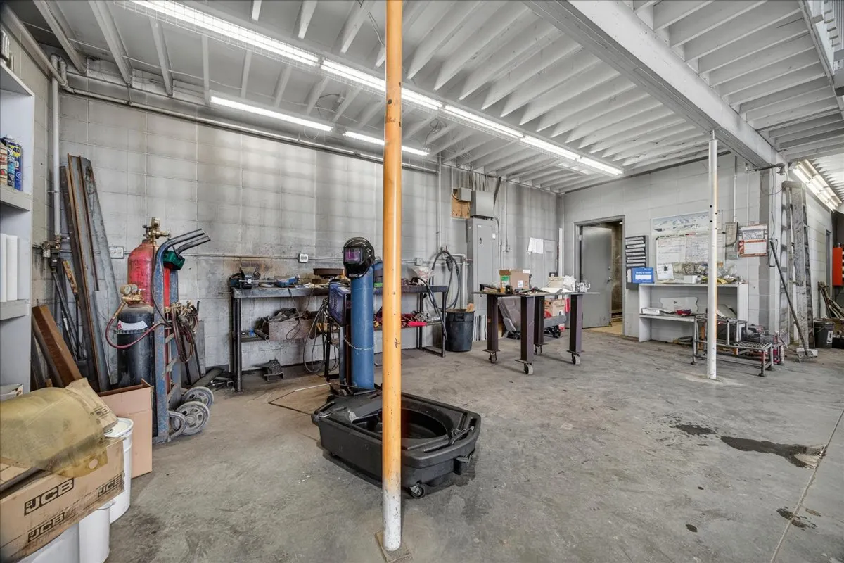 154 St NW