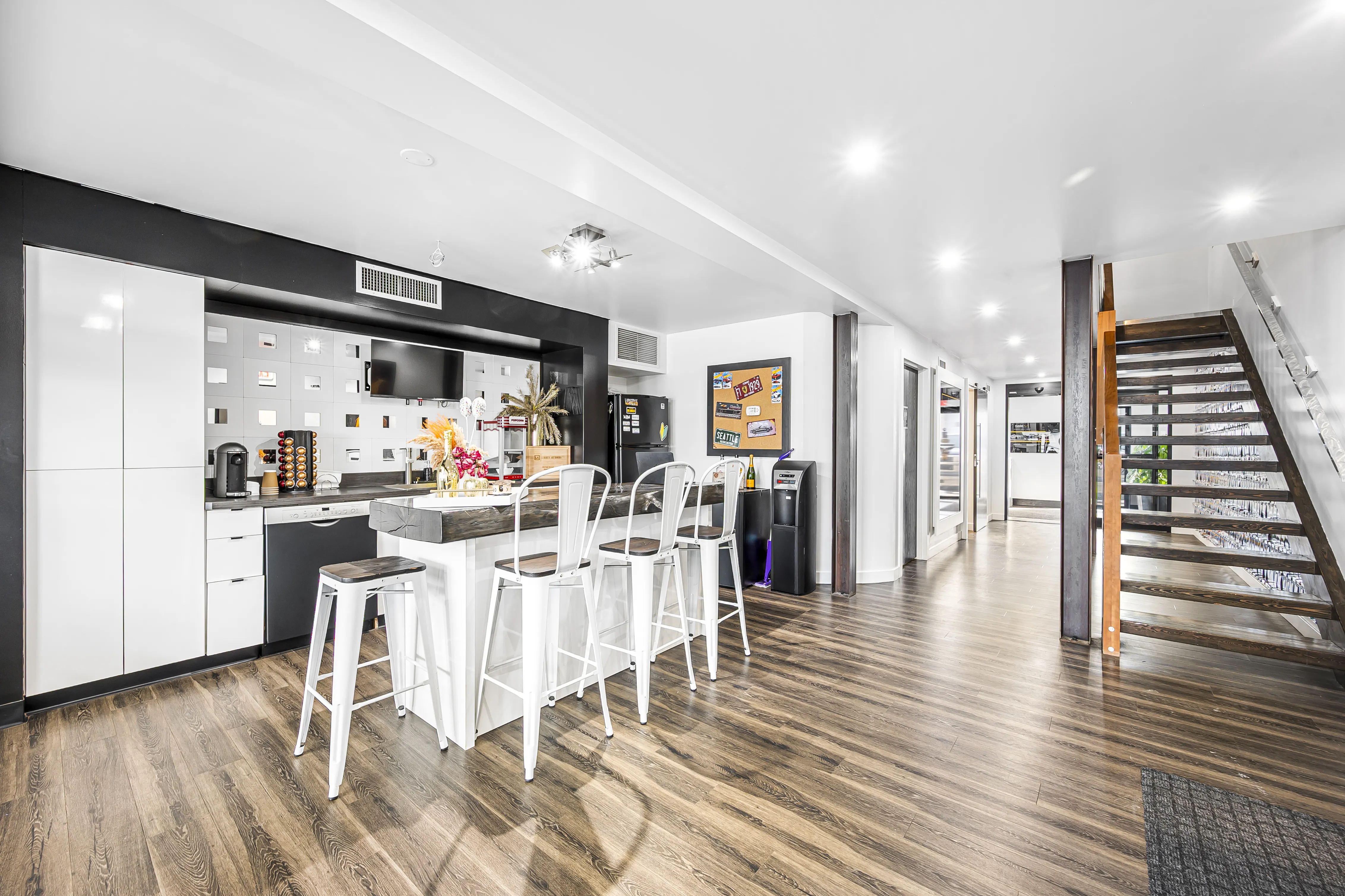 156 St