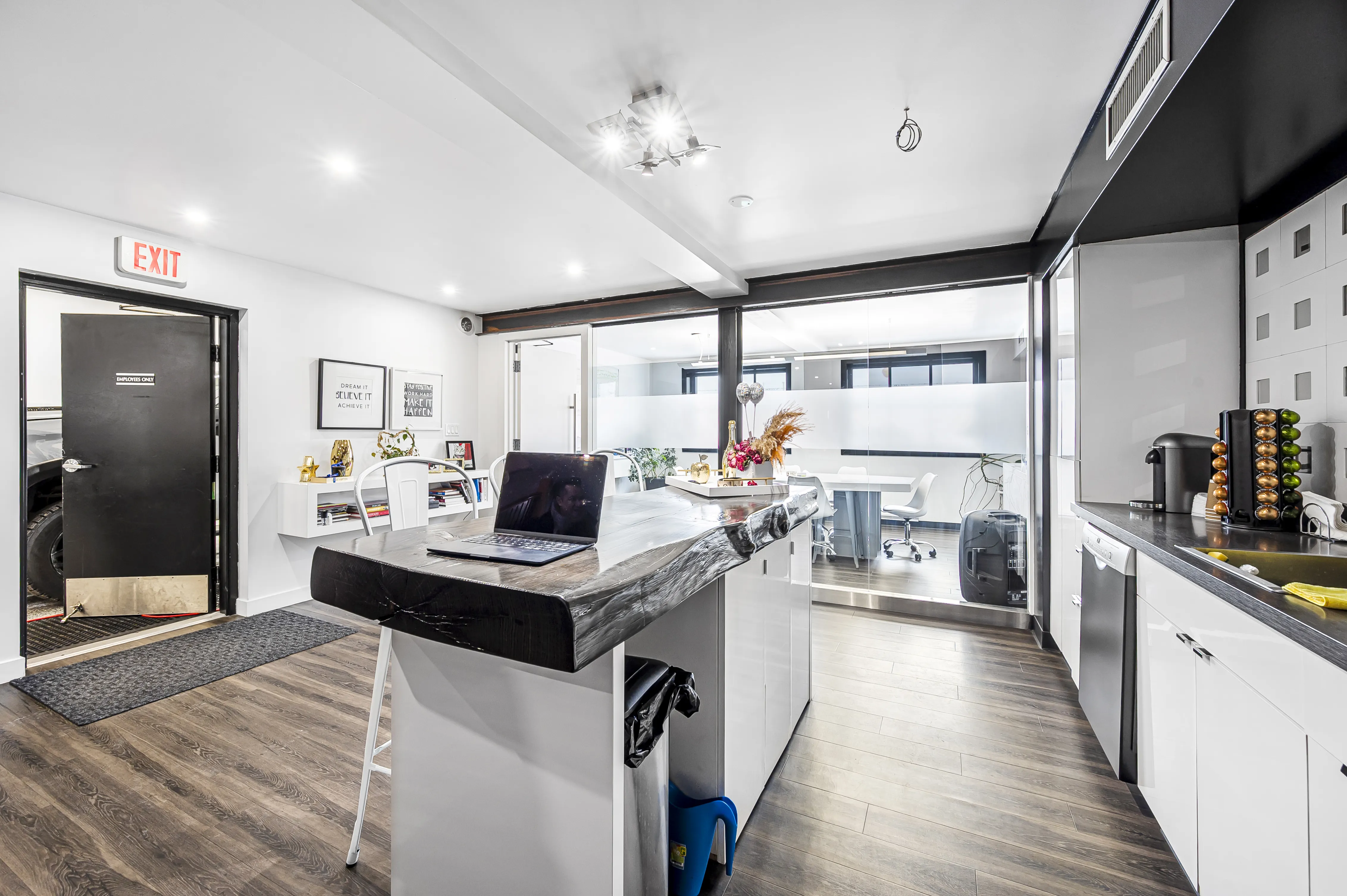 156 St