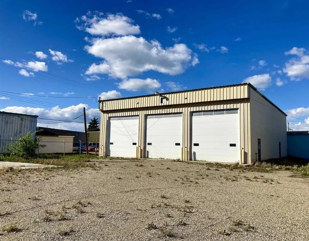 53 Ave (Lot 8)