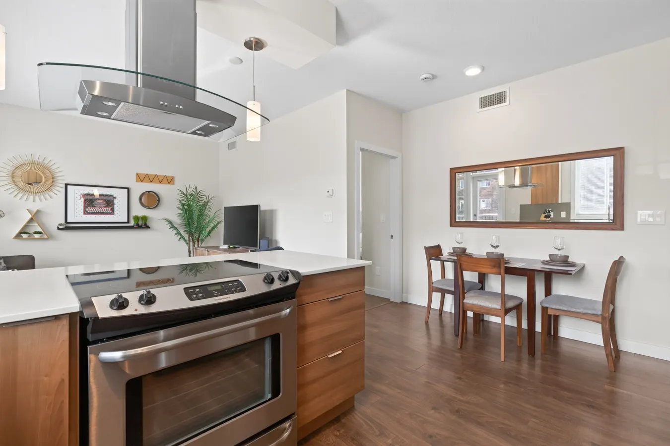 91 Avenue
