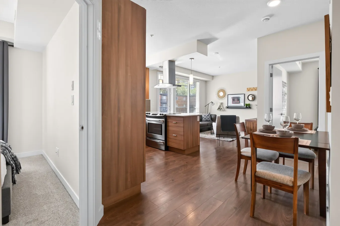 91 Avenue
