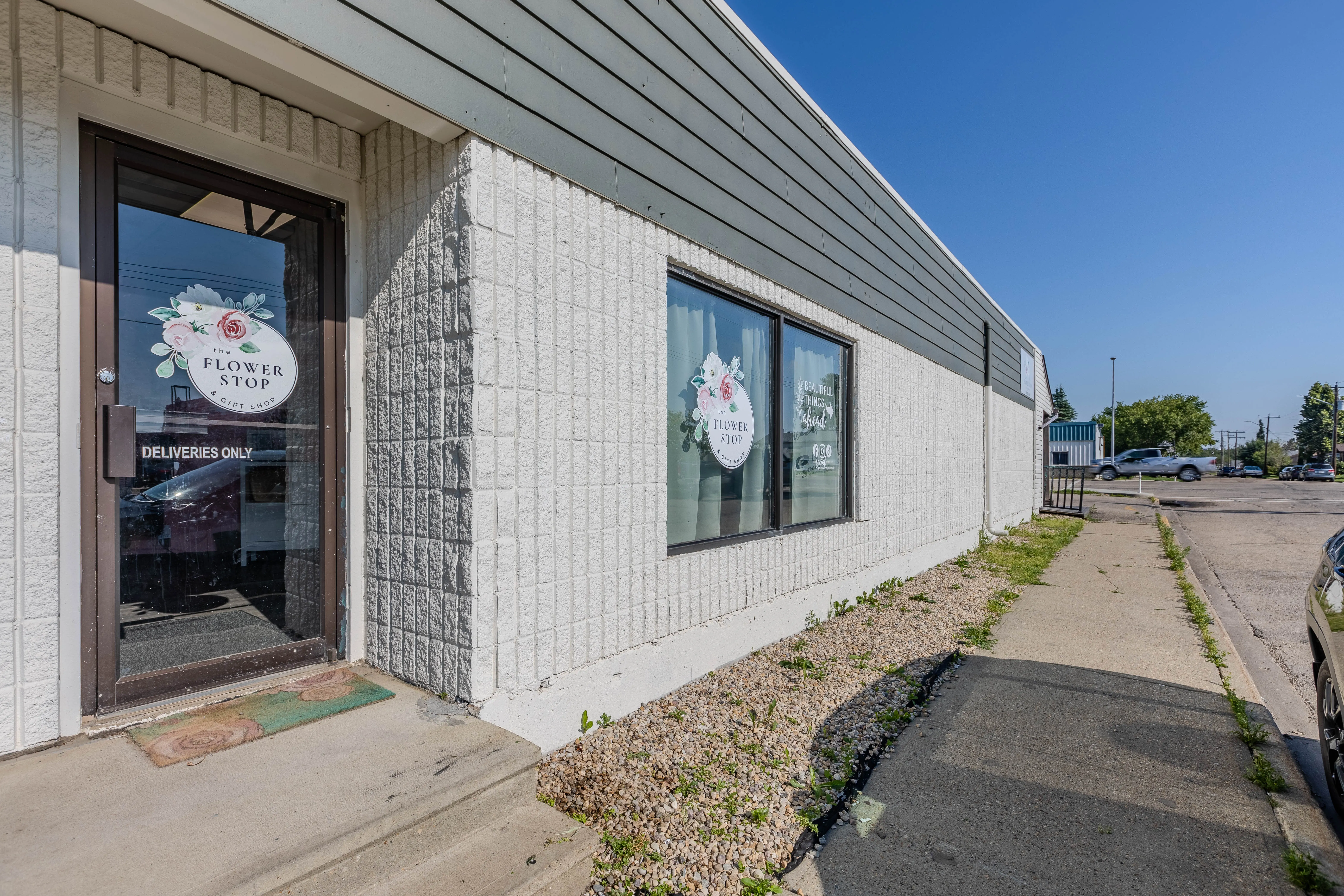 104 St