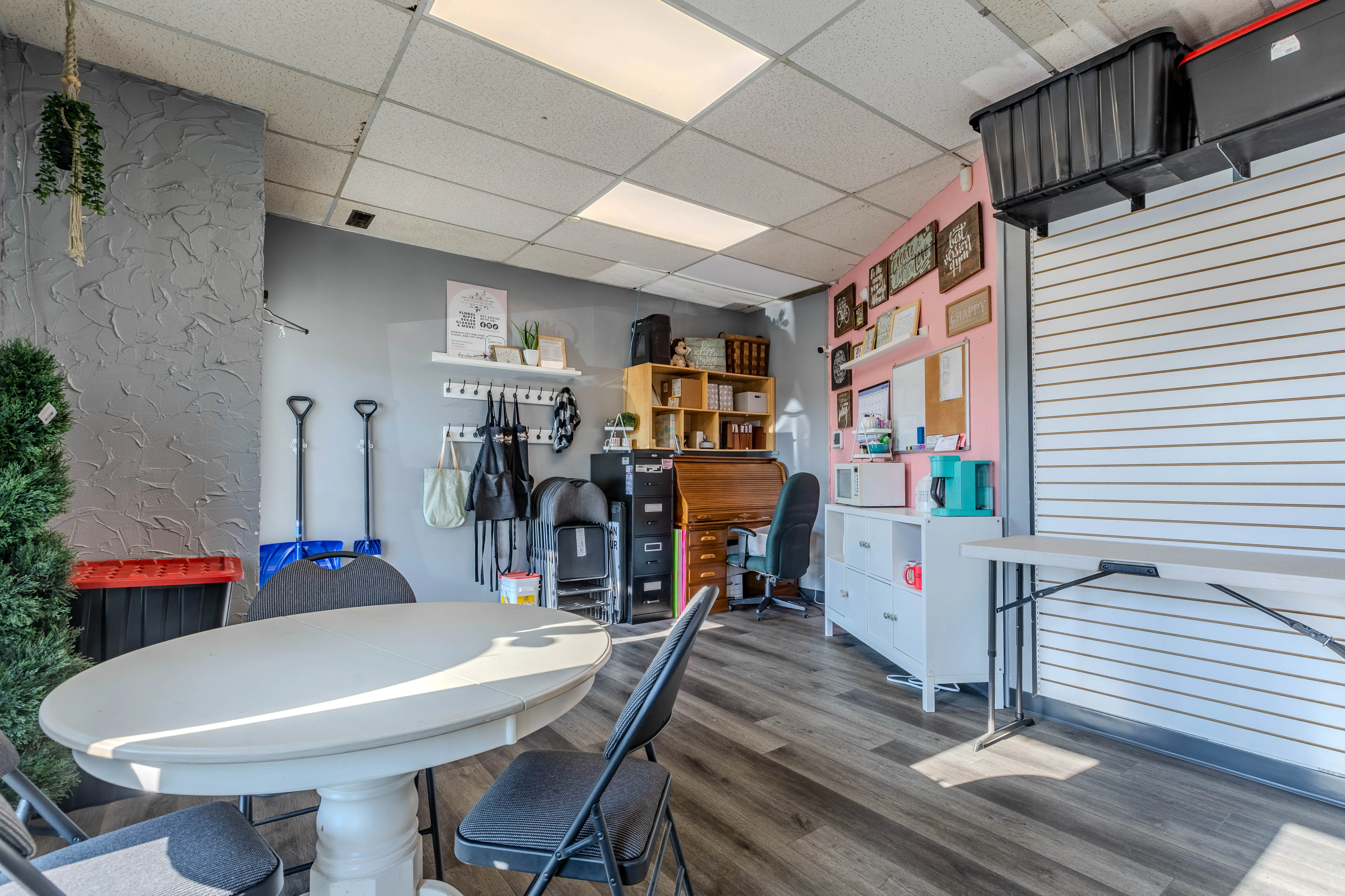 104 St