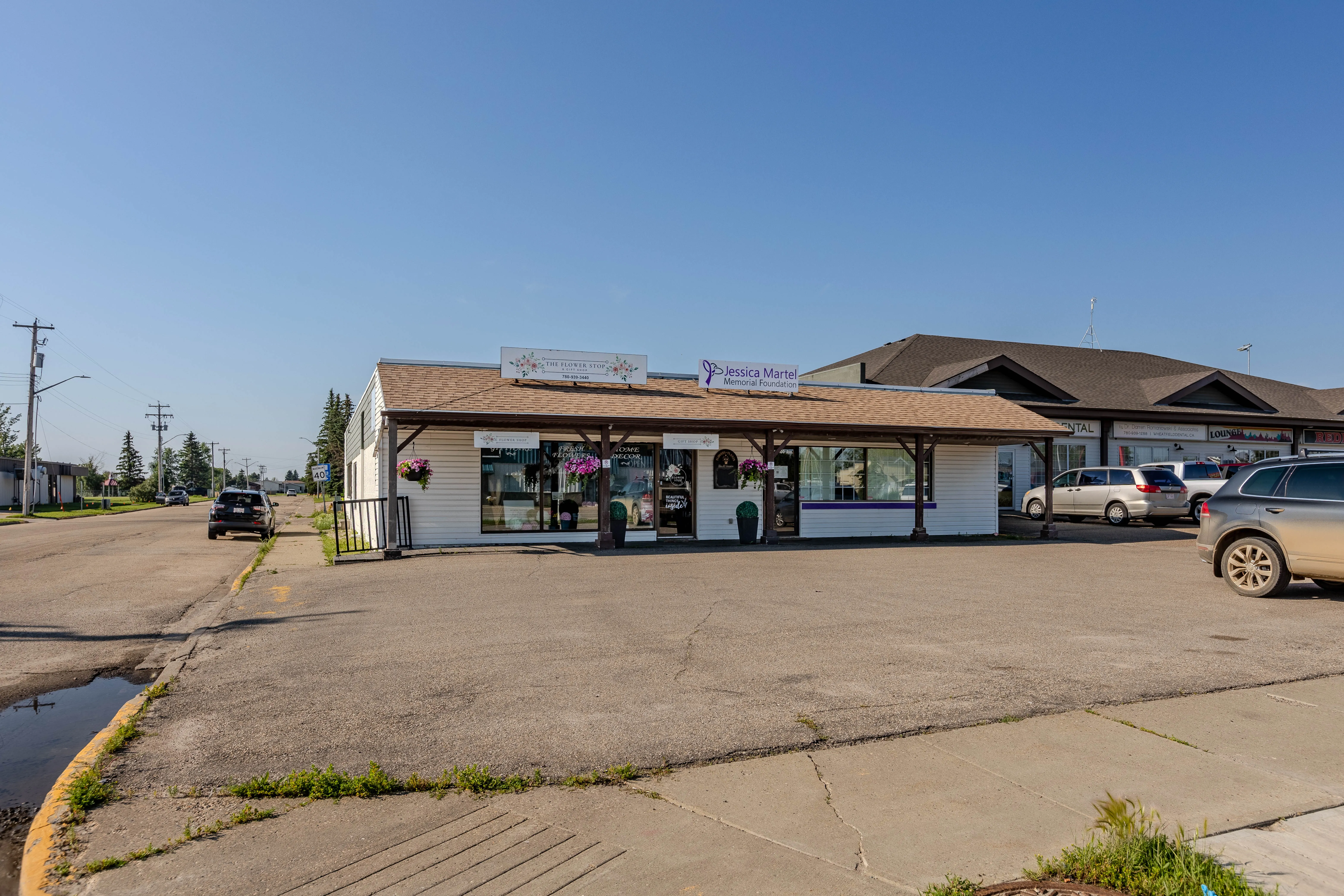 104 St