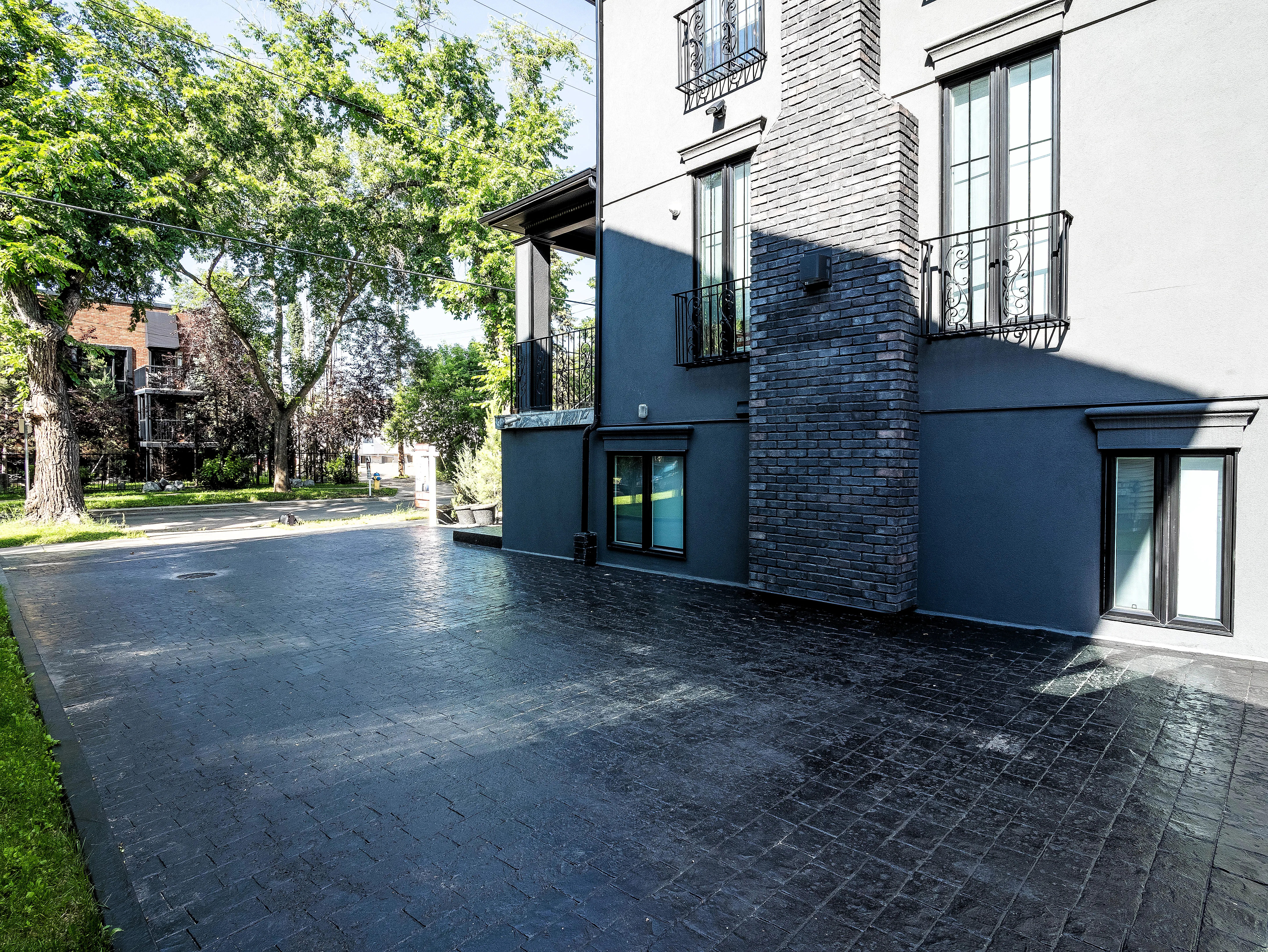 102 Avenue