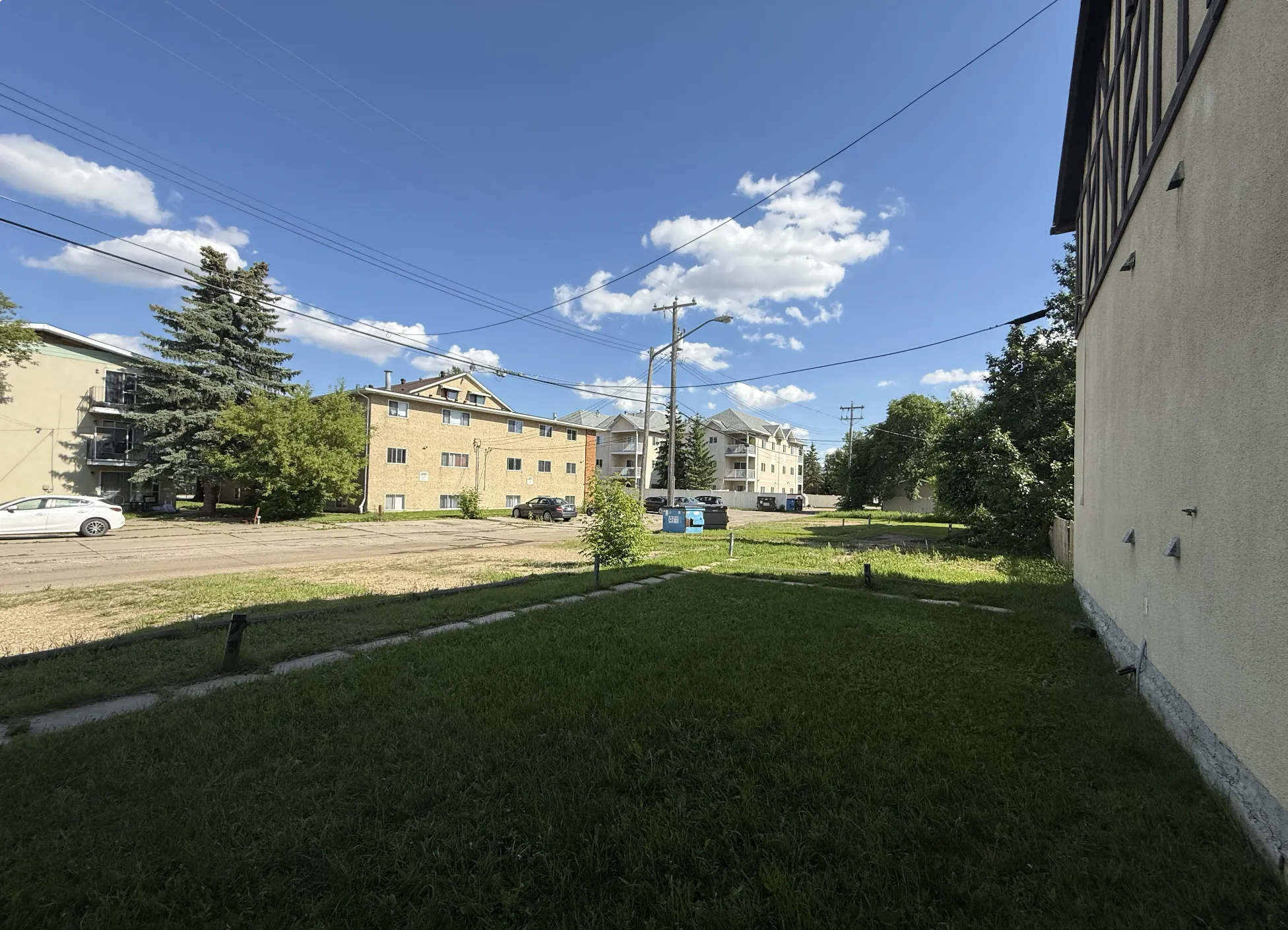 152 St NW
