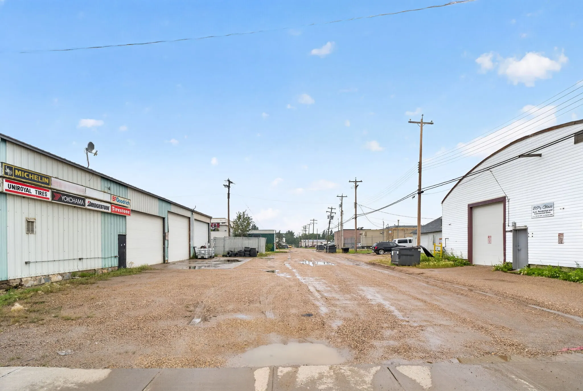 52 Ave