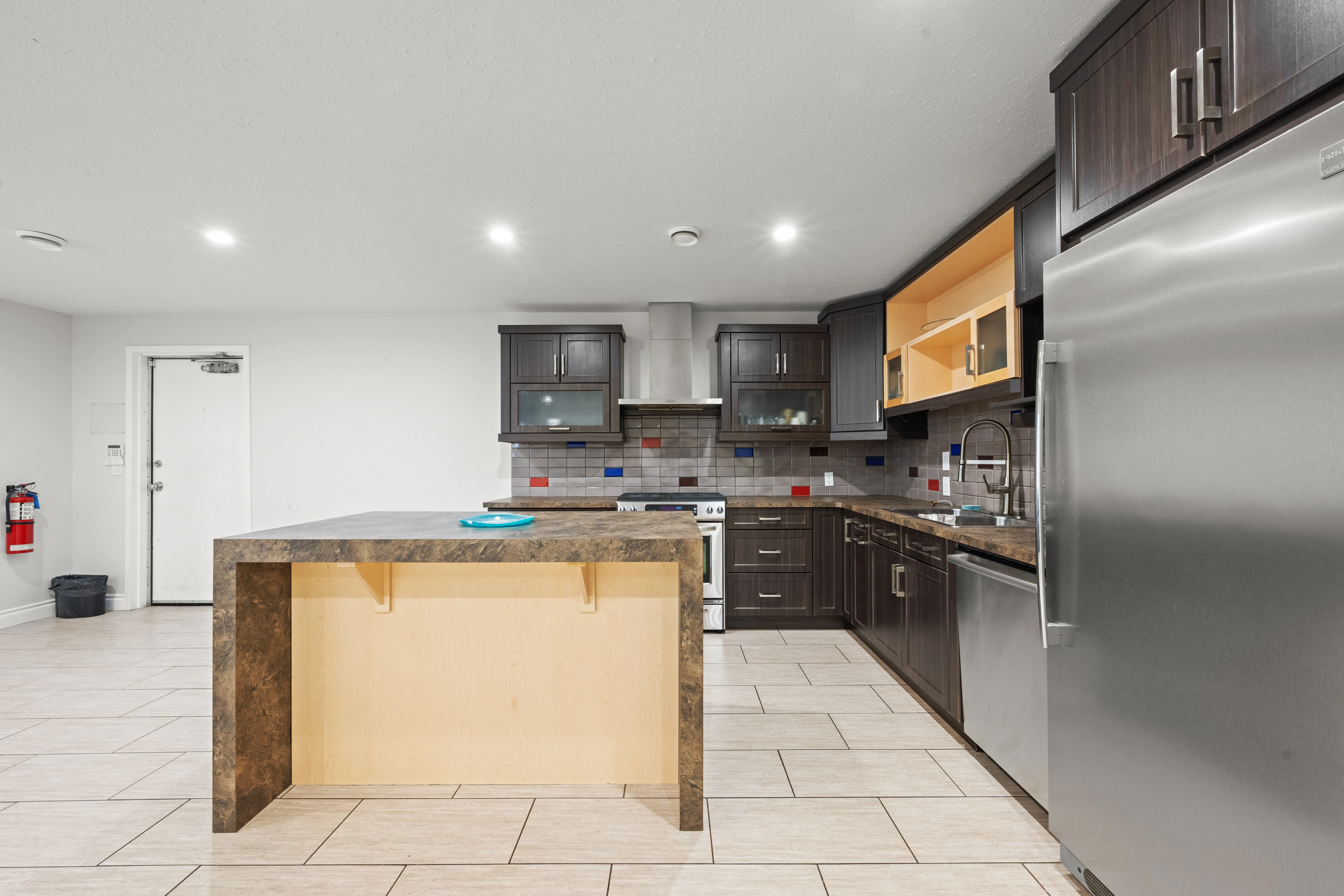 60 Ave NW