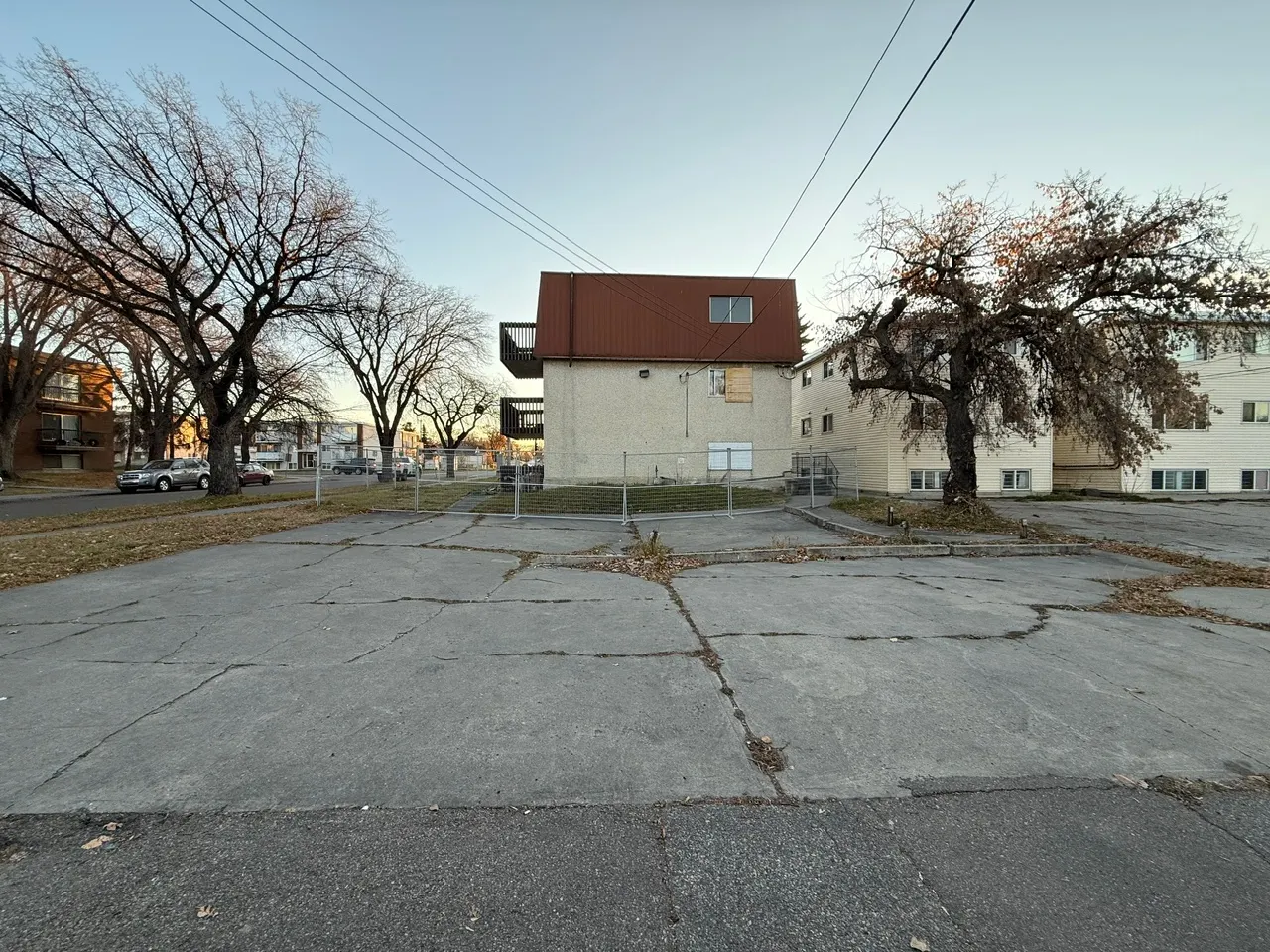 121 Avenue