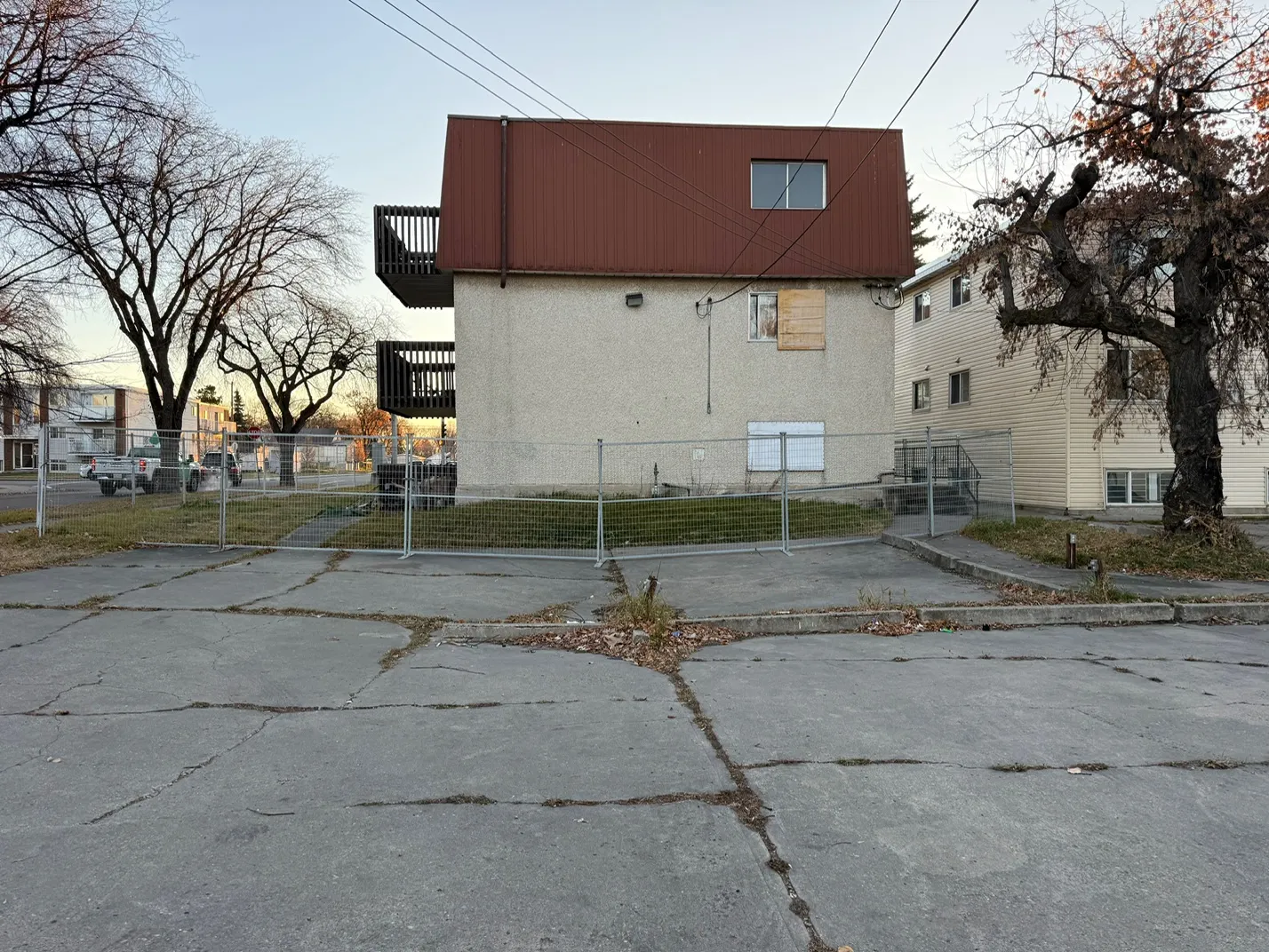 121 Avenue