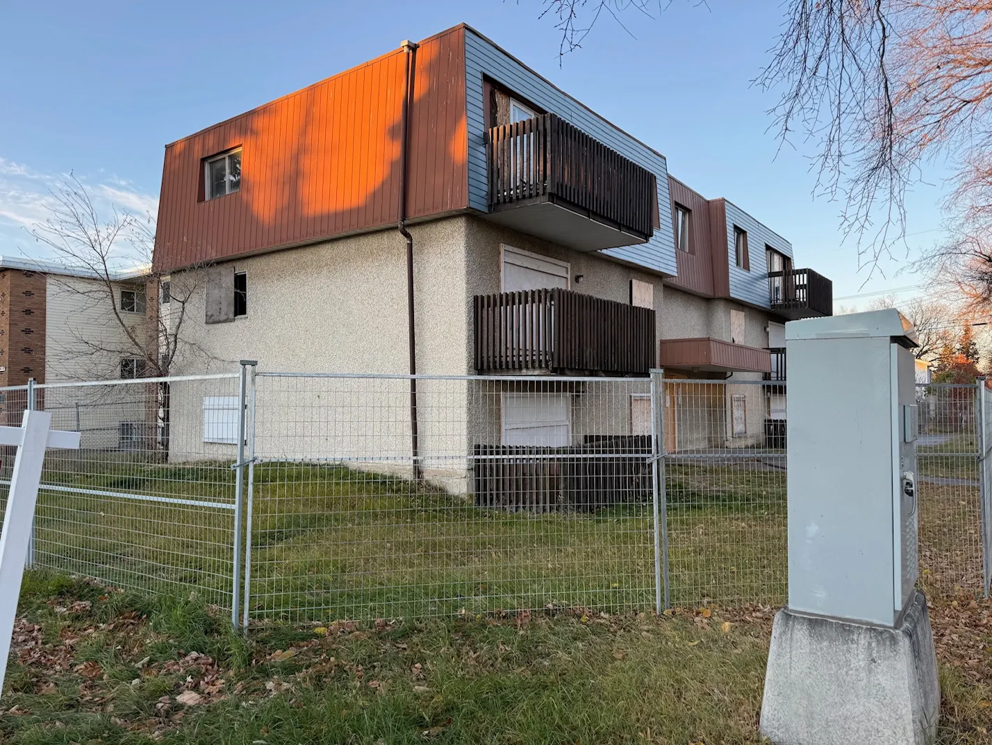 121 Avenue