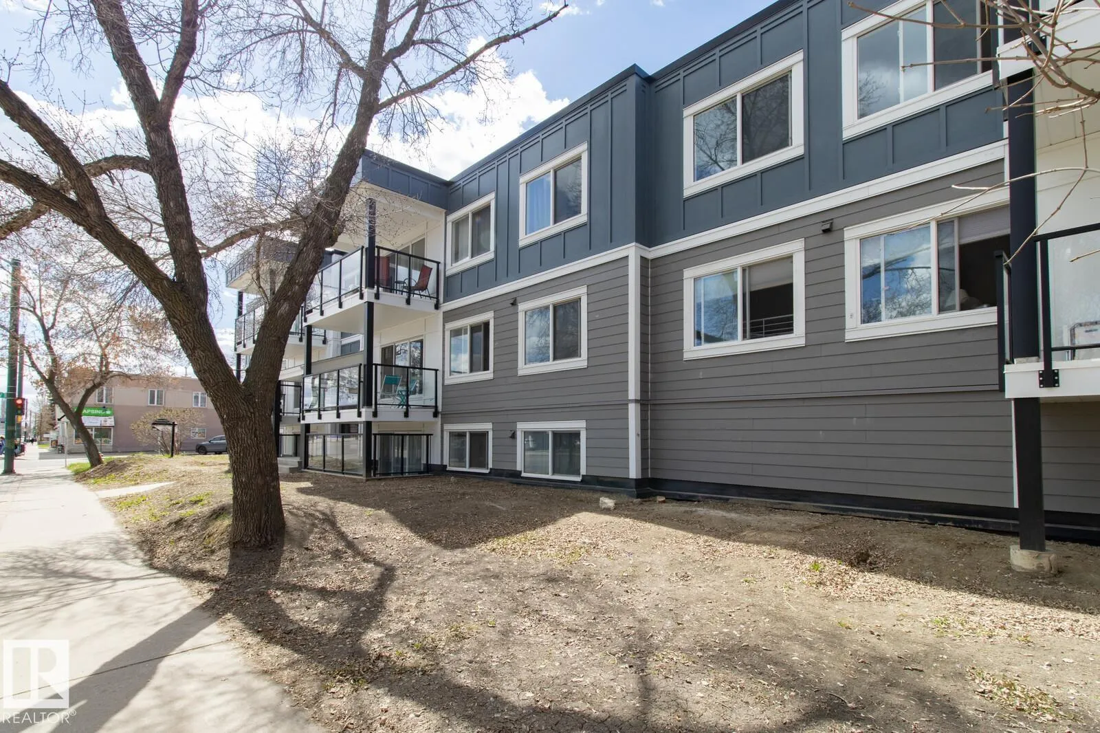 11008 124 Street
