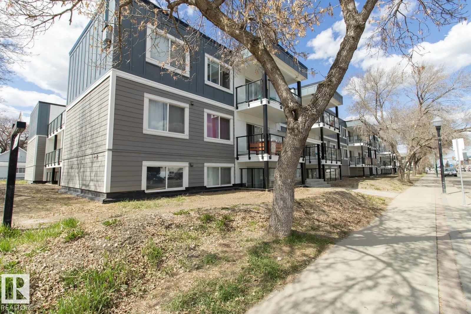 11008 124 Street